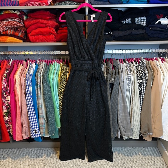 Alya Pants - Alya black textured sleeveless v neck front tie lined jumpsuit size S